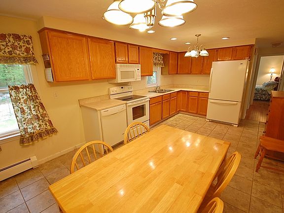 5th image of 13 Whispering Pine Dr