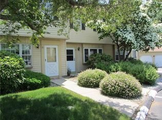 30 Founders Rd UNIT 30, Clinton, CT 06413