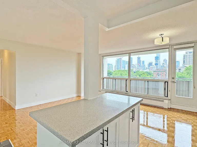 666 Spadina Ave #903 — Photo 3