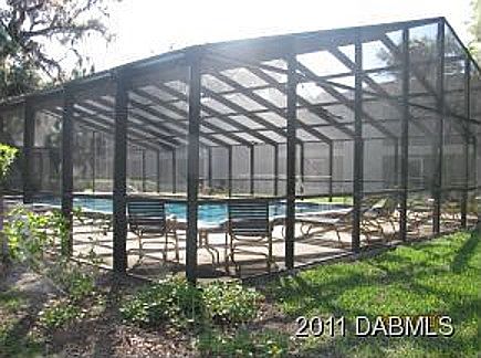screened pool w/facilities