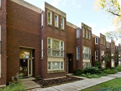 2801 S Michigan Ave, Chicago, IL, 60616