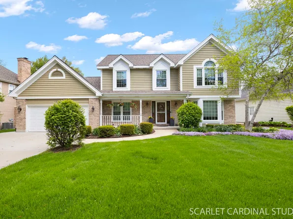 1063 Willow Creek Rd, West Chicago, IL 60185