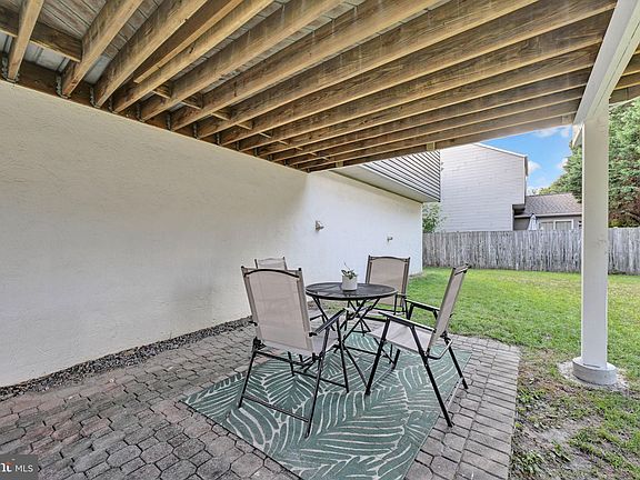 5th image of 350 Long Meadow Way