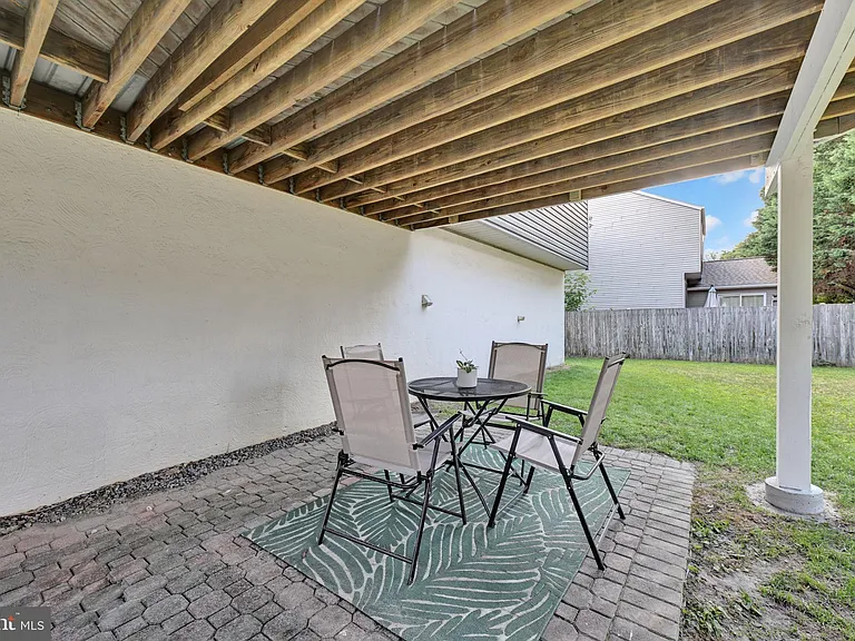 350 Long Meadow Way — Photo 5