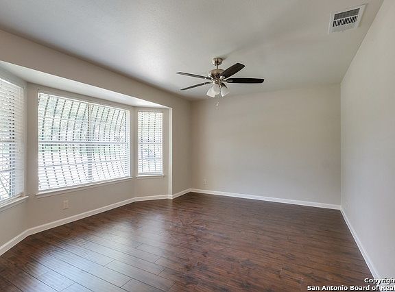 3rd image of 3635 Crossette Dr
