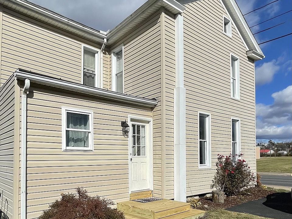 1st image of 484 E Queen St