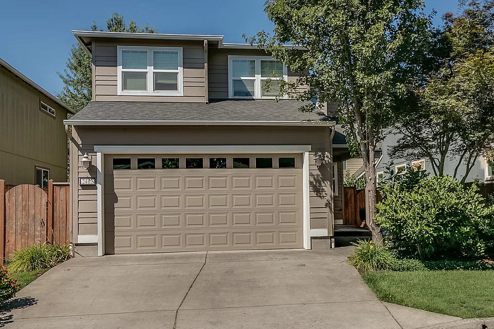 Beautiful 4-Bedroom, 3-Bath Home Close To Gilham Park! — Photo 1