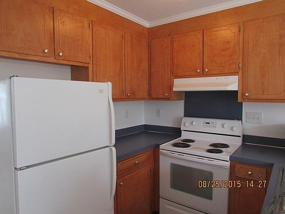 4th image of 3995 Sterling Pointe Dr Unit 4
