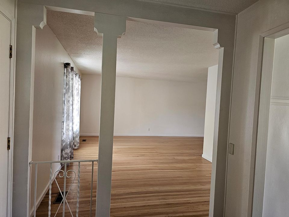 1st image of 135 Carlsbad Cir #1