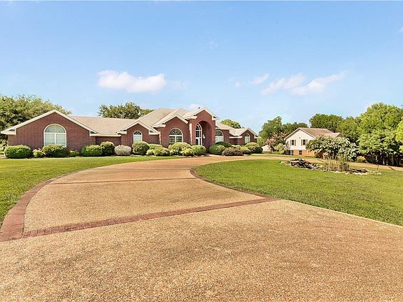 3rd image of 1971 Hambleton Dr
