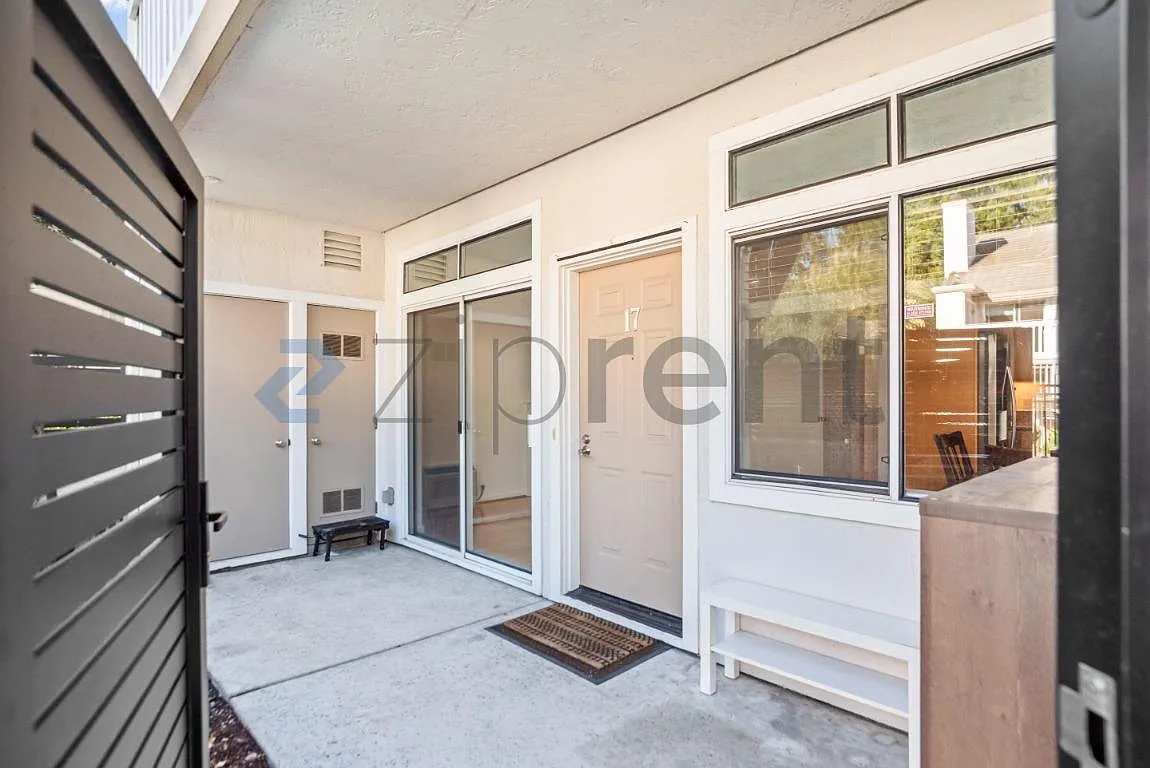 2 bed, 996 sqft, $3,700 — Photo 4