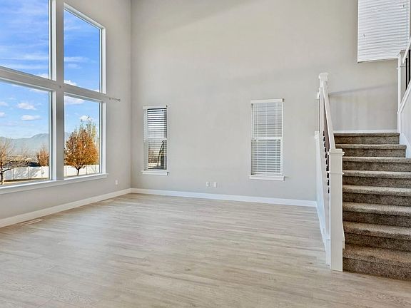 3rd image of 4908 W Yellow Topaz Dr