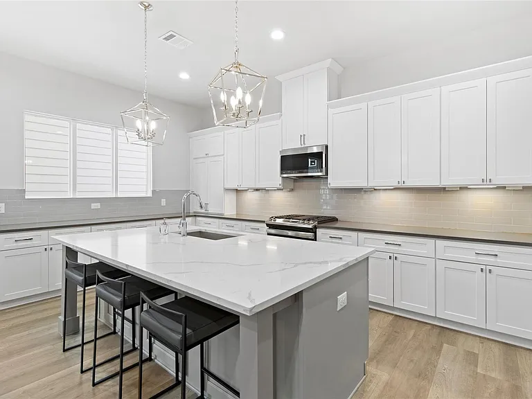 2508 Gray St — Photo 16