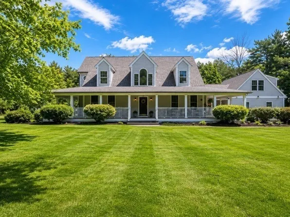 227 Eight Lots Rd, Sutton, MA 01590