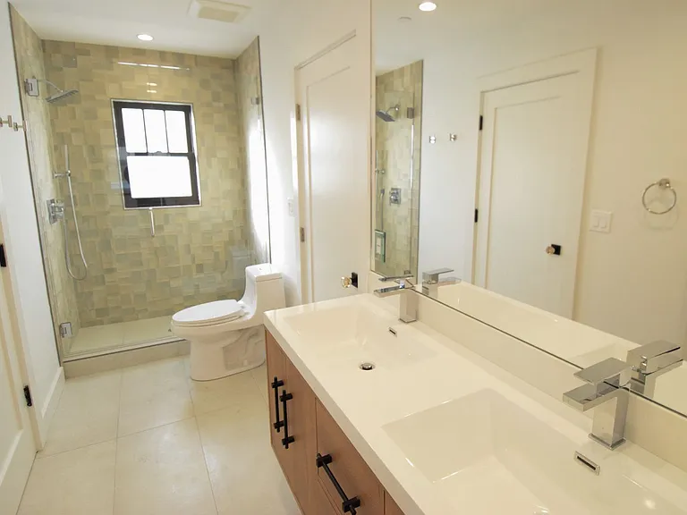 317 Ocean Park Blvd — Photo 62