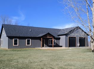 11821 Maplefield Dr, Byron, MI 48418