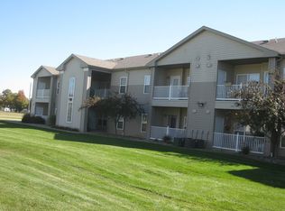 301 Loren Ave APT 9, Three Rivers, MI 49093