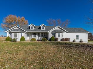 1163 E 390th Rd, Bolivar, MO 65613