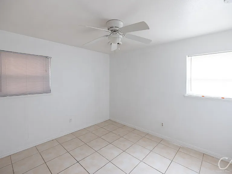 2902 Bennett Dr — Photo 27