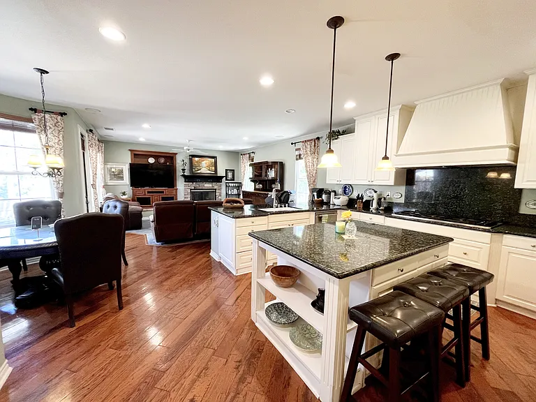 12470 Sundance Ave — Photo 9
