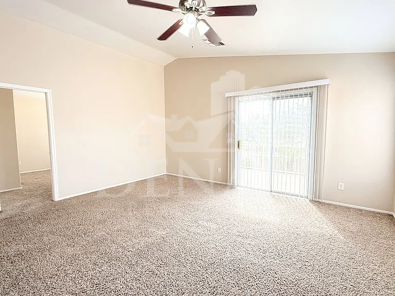 805 S Esmeralda — Photo 11