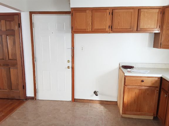 4th image of 2300 W Garfield Blvd #1R