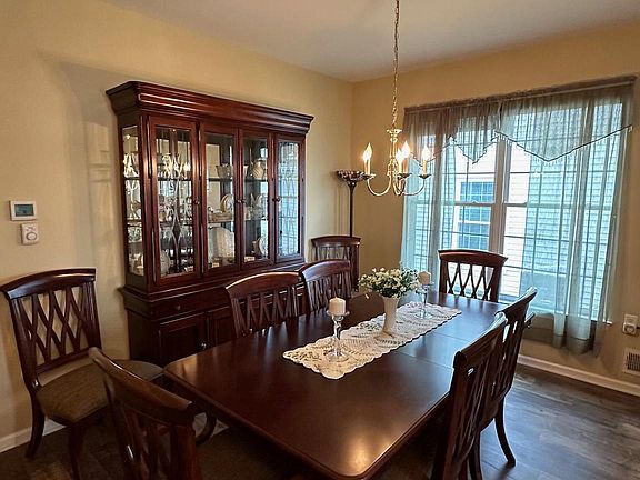 4th image of 31 Honeyflower Dr