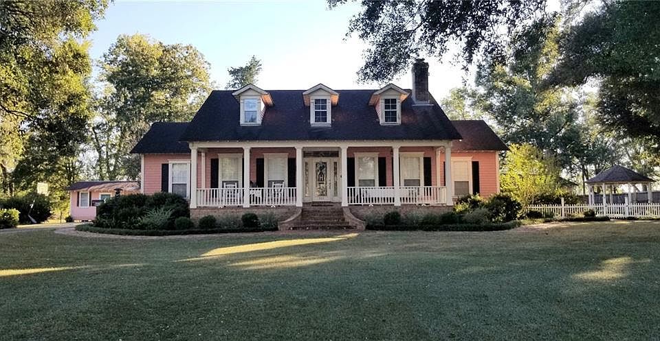1st image of 903 Tunica Dr W