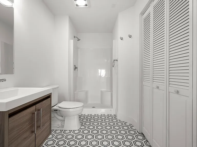 245 E Main St #2 — Photo 29