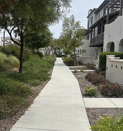 4th image of 358 Serra St