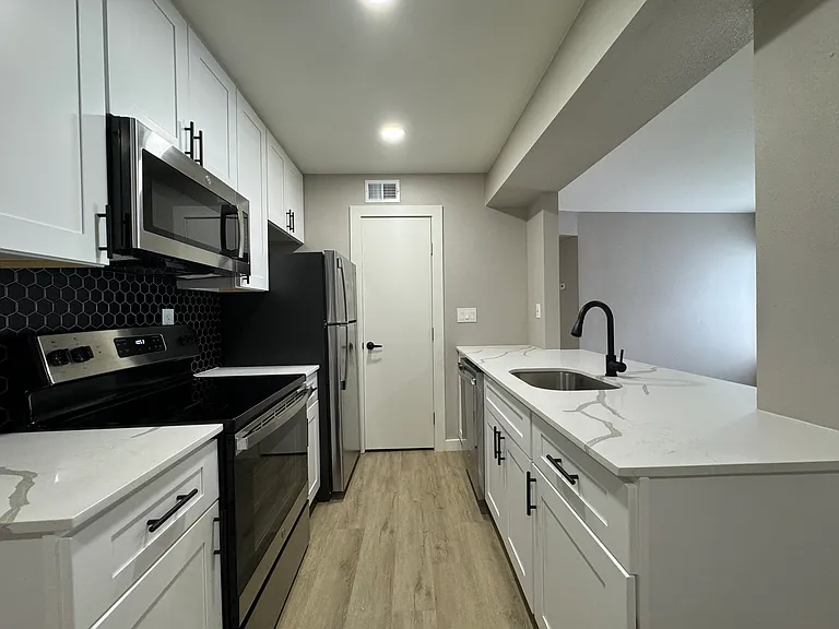 4547 Avenue A #104 — Photo 10