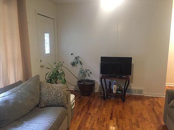 2nd image of 2315 Oakcreek Ave