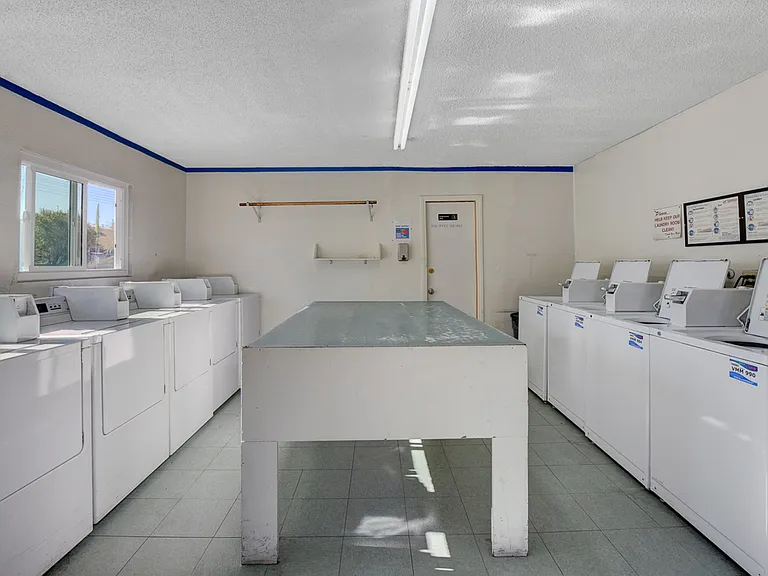 4050 Palos Verdes St_15