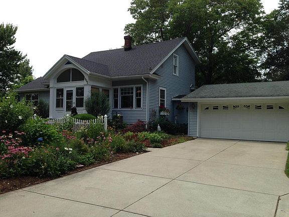3rd image of 1605 Kinney Ave NW