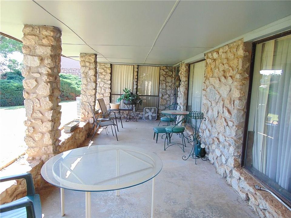 1st image of 3900 Tamarisk Dr