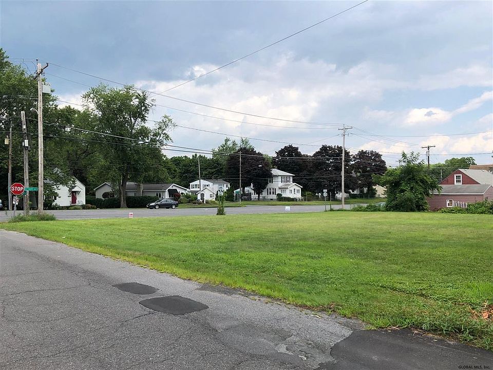 1st image of 2 Lindberg Dr