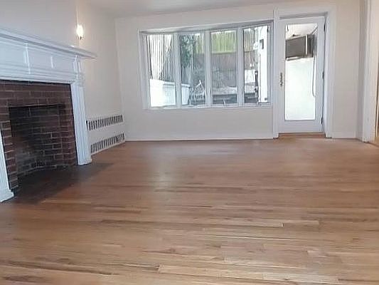 3rd image of 102 Pierrepont St APT 1
