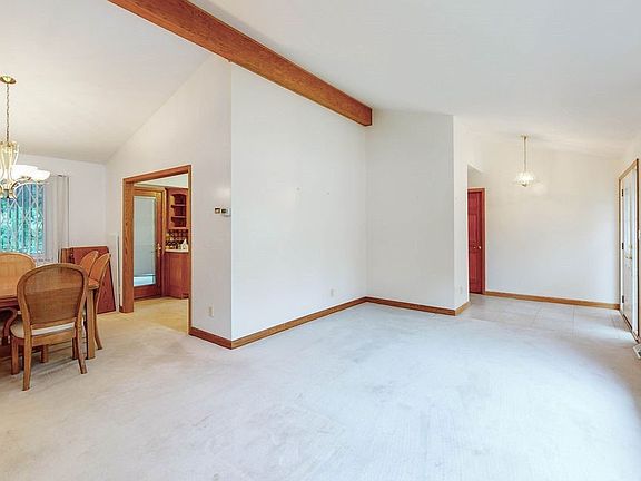 5th image of 4548 Azalea Ln