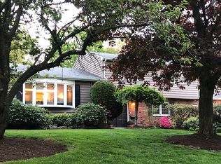 19 Fredon Dr, Livingston, NJ 07039