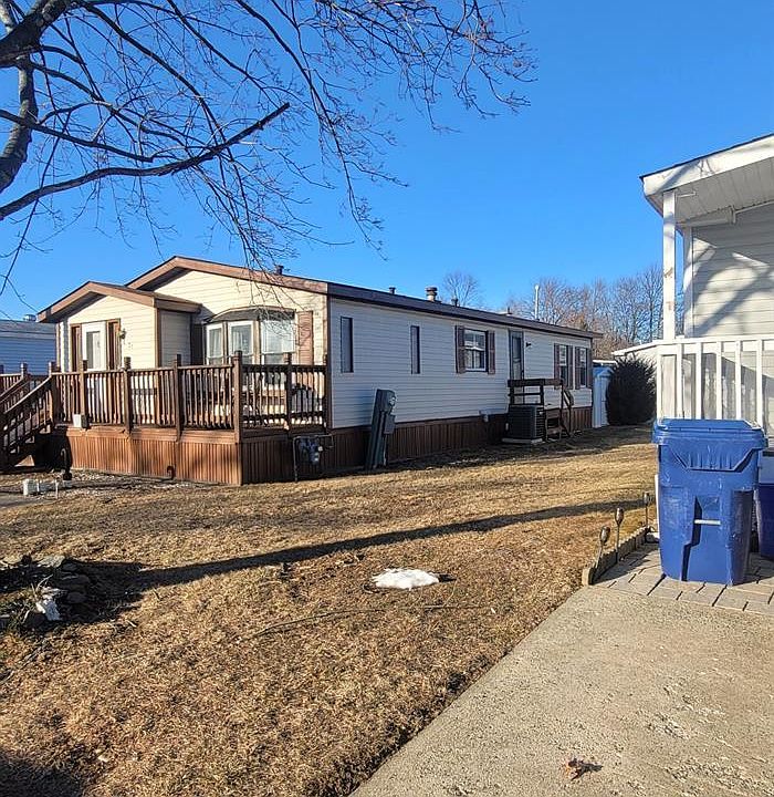 2nd image of 31 Poe Rd