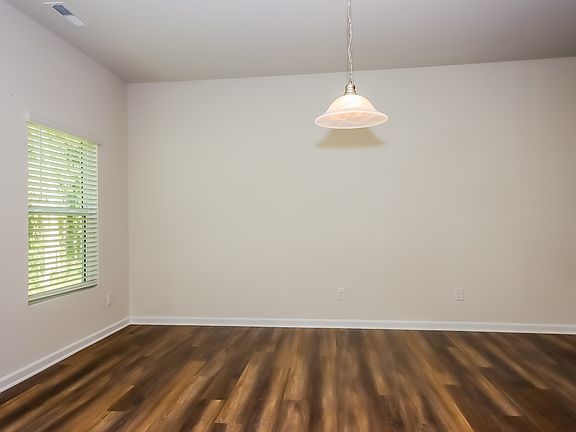5th image of 176 Nottingham Cir