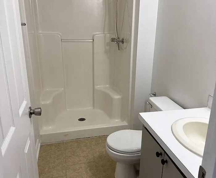 1301 Linwood Dr — Photo 11