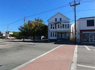 918 Cranston St, Cranston, RI 02920