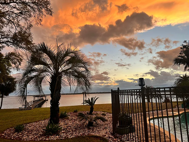 1131 Perdido Manor Dr — Photo 4