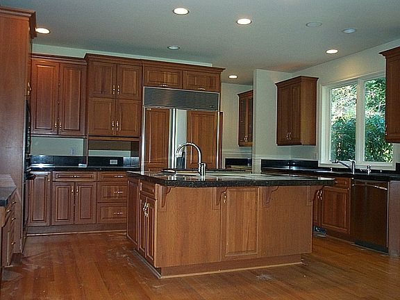 3rd image of 13708 NE 32nd Pl