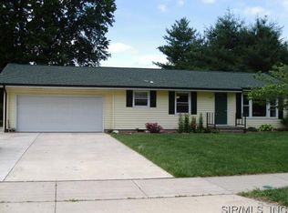 718 Cross Ave, Jerseyville, IL 62052