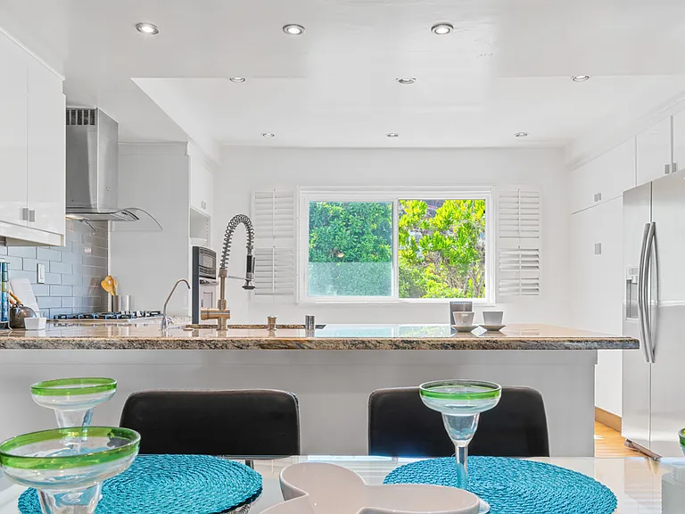 4725 S La Villa Marina #B — Photo 7