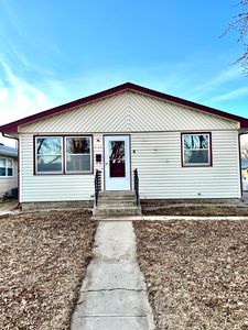 403 W 13th Ave, Mitchell, SD, 57301