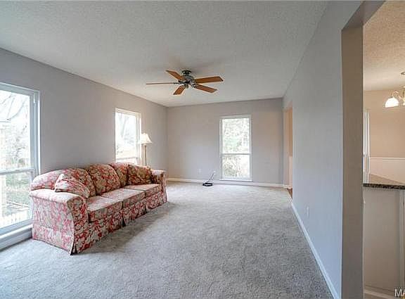 2nd image of 416 Colony Woods Dr #416