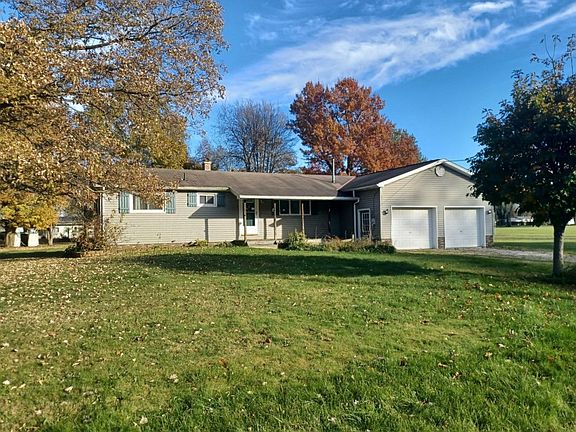 3rd image of 10850 Barcus Ave NE